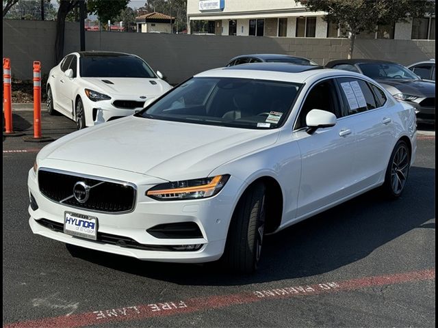 2018 Volvo S90 Momentum