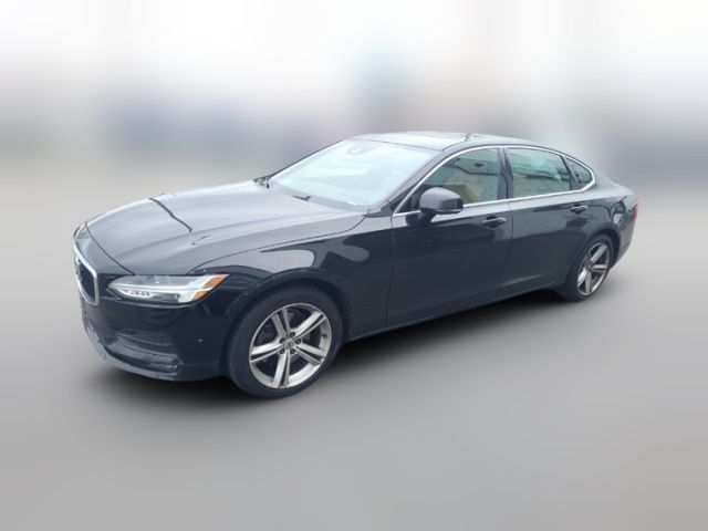2018 Volvo S90 Momentum