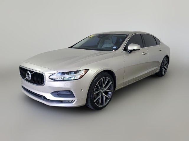 2018 Volvo S90 Momentum