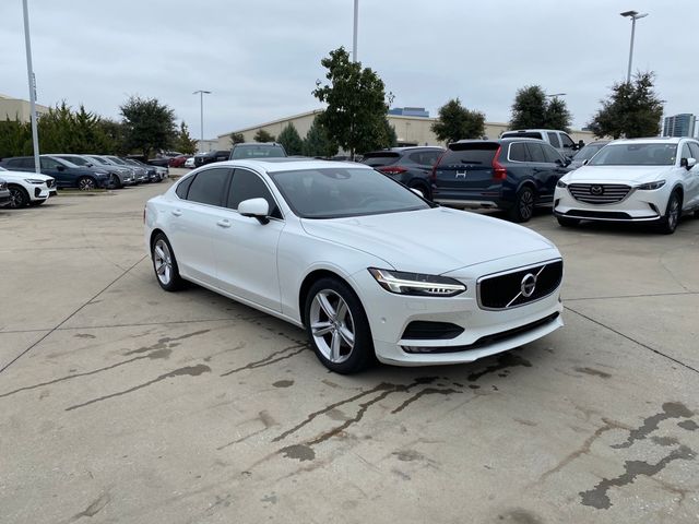 2018 Volvo S90 Momentum