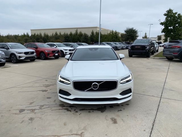 2018 Volvo S90 Momentum