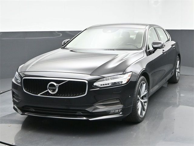 2018 Volvo S90 Momentum