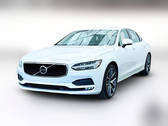 2018 Volvo S90 Momentum