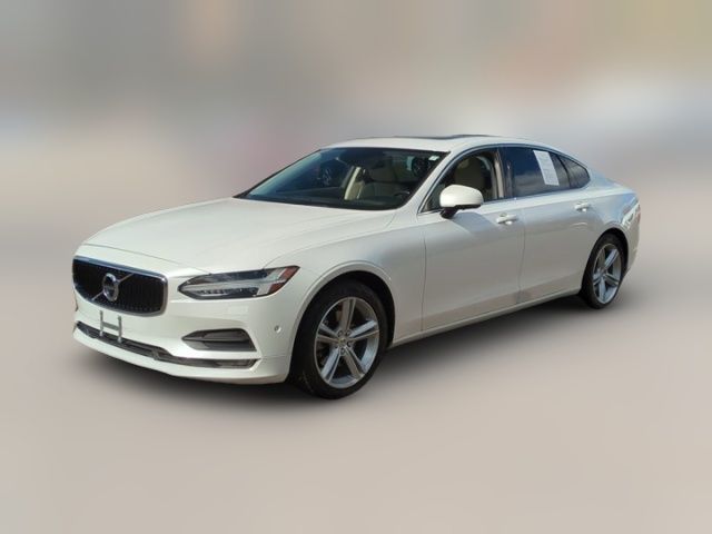 2018 Volvo S90 Momentum