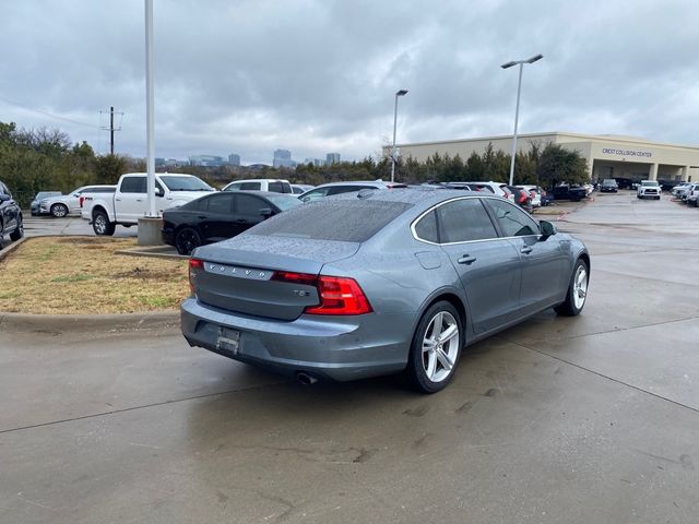 2018 Volvo S90 Momentum