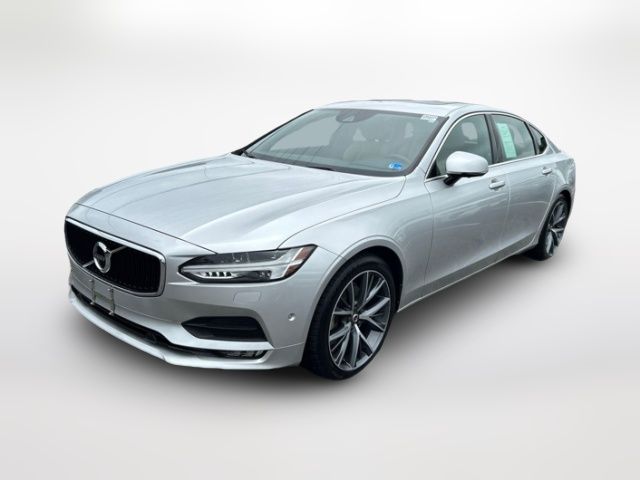 2018 Volvo S90 Momentum