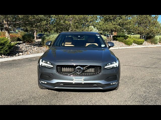 2018 Volvo S90 Momentum