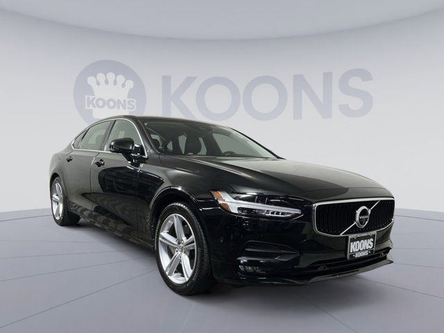 2018 Volvo S90 Momentum