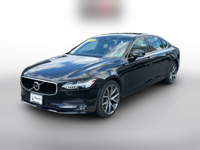 2018 Volvo S90 Momentum