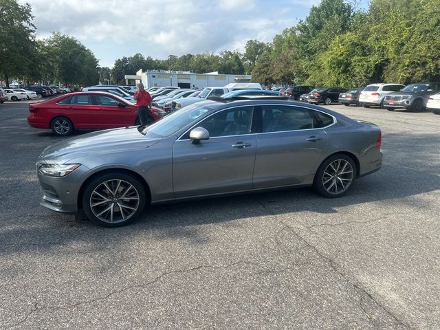 2018 Volvo S90 Momentum