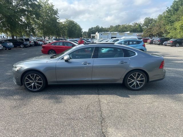 2018 Volvo S90 Momentum