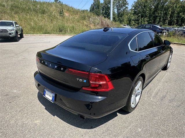 2018 Volvo S90 Momentum