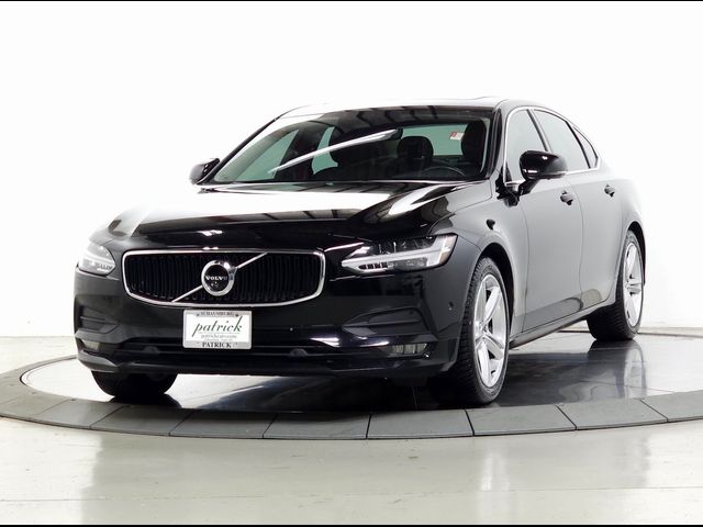 2018 Volvo S90 Momentum