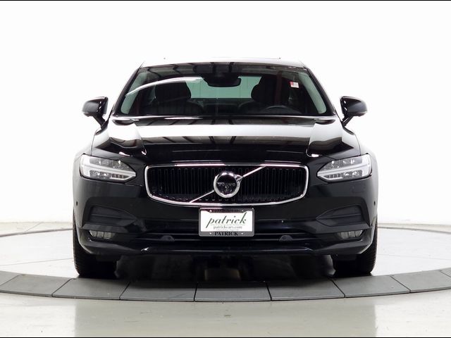 2018 Volvo S90 Momentum