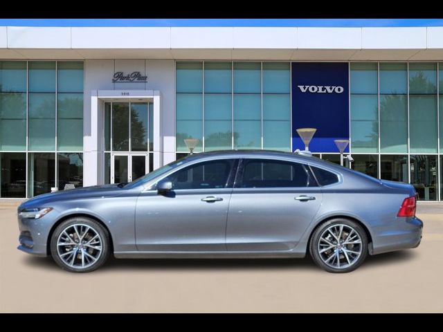 2018 Volvo S90 Momentum