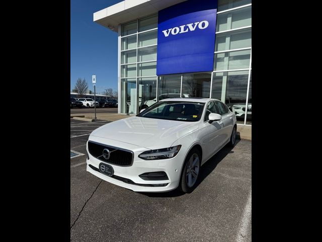 2018 Volvo S90 Momentum