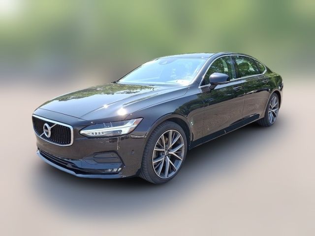 2018 Volvo S90 Momentum