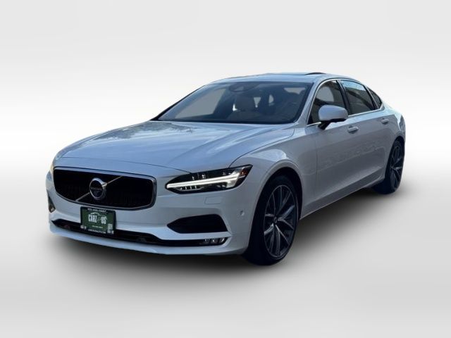 2018 Volvo S90 Momentum