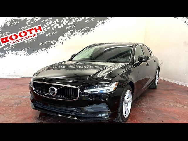 2018 Volvo S90 Momentum