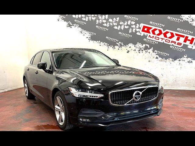 2018 Volvo S90 Momentum