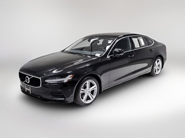 2018 Volvo S90 Momentum