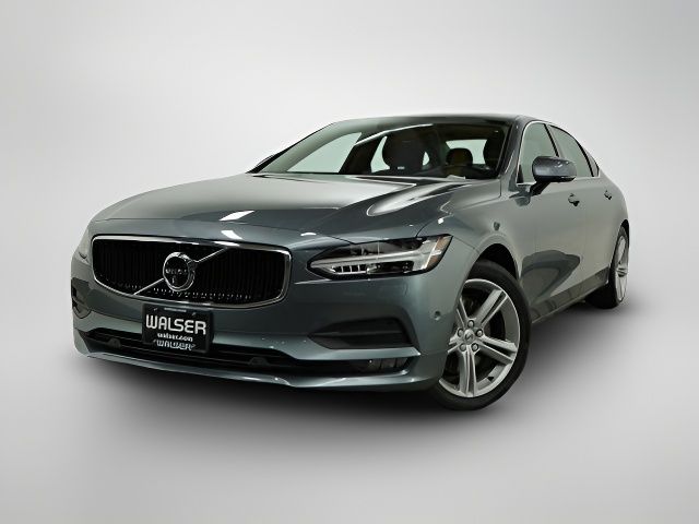 2018 Volvo S90 Momentum
