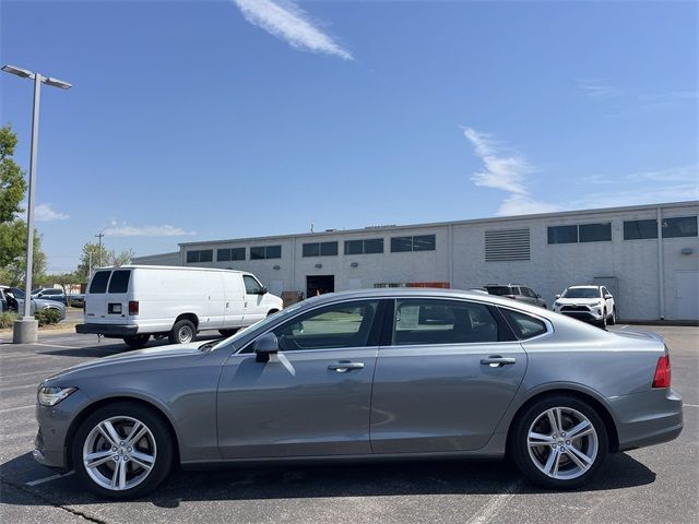 2018 Volvo S90 Momentum