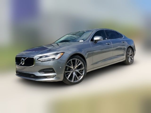 2018 Volvo S90 Momentum