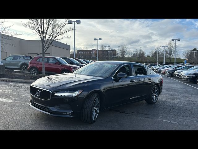 2018 Volvo S90 Momentum