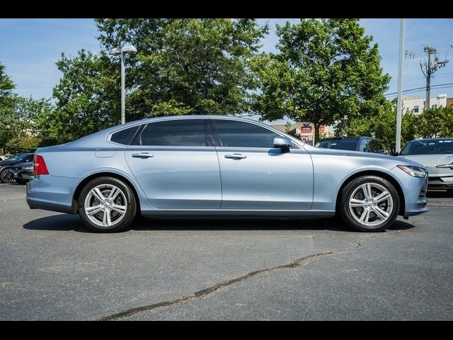 2018 Volvo S90 Momentum