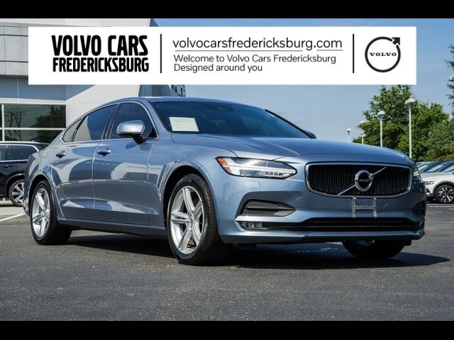 2018 Volvo S90 Momentum