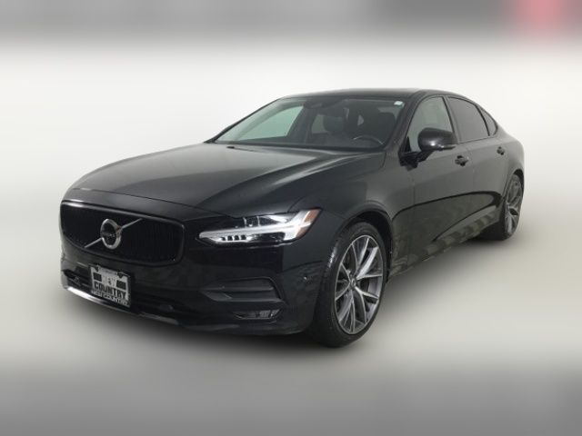 2018 Volvo S90 Momentum