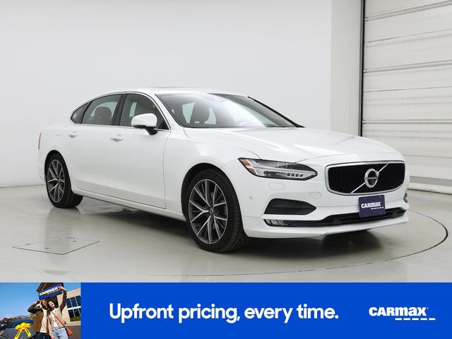 2018 Volvo S90 Momentum