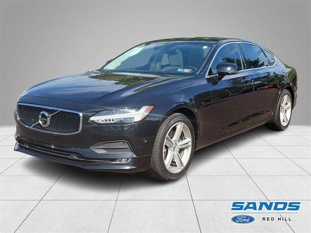 2018 Volvo S90 Momentum