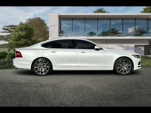 2018 Volvo S90 Momentum