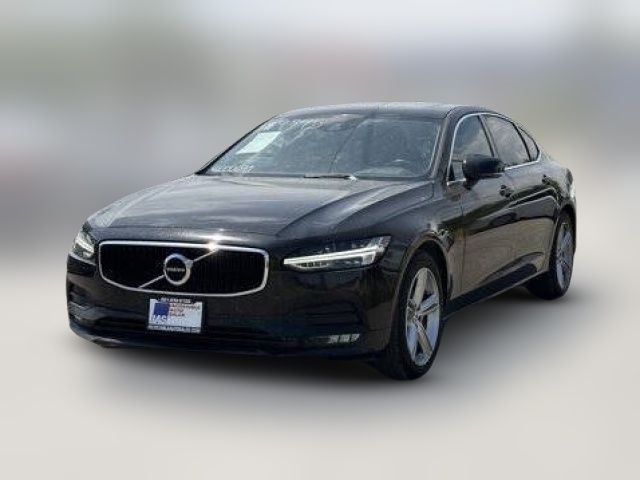 2018 Volvo S90 Momentum