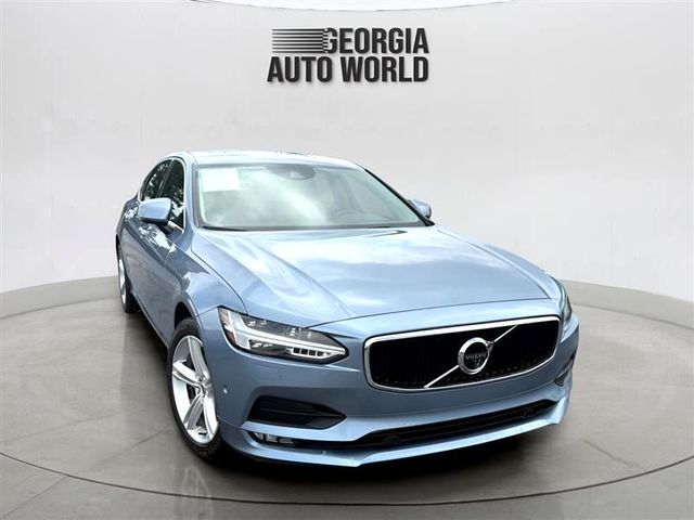 2018 Volvo S90 Momentum