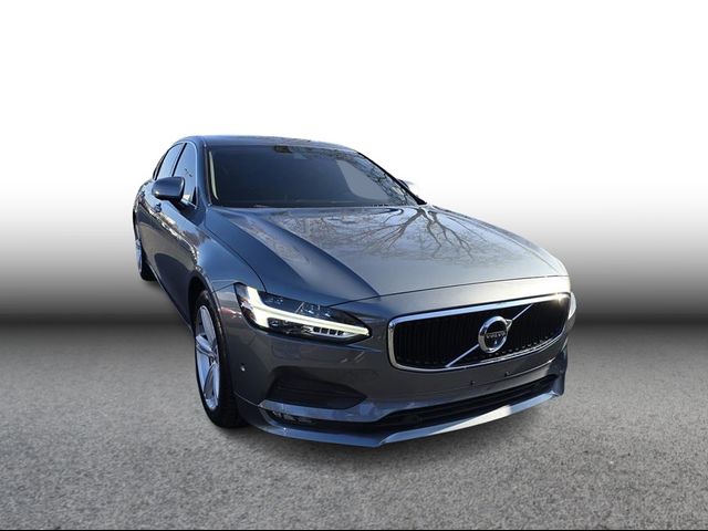 2018 Volvo S90 Momentum