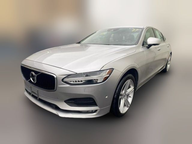 2018 Volvo S90 Momentum