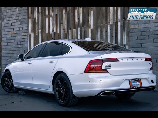 2018 Volvo S90 Momentum