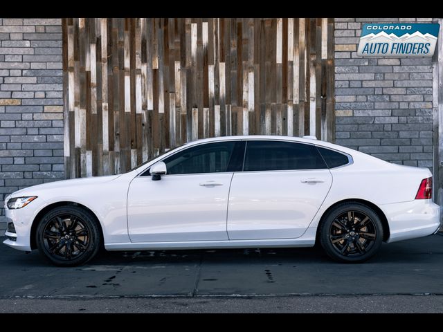 2018 Volvo S90 Momentum