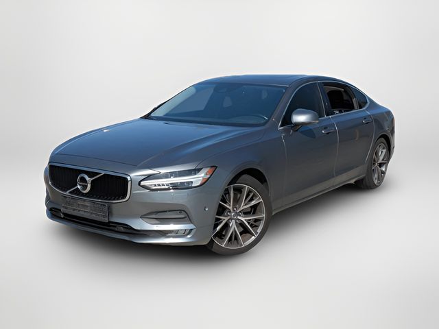 2018 Volvo S90 Momentum