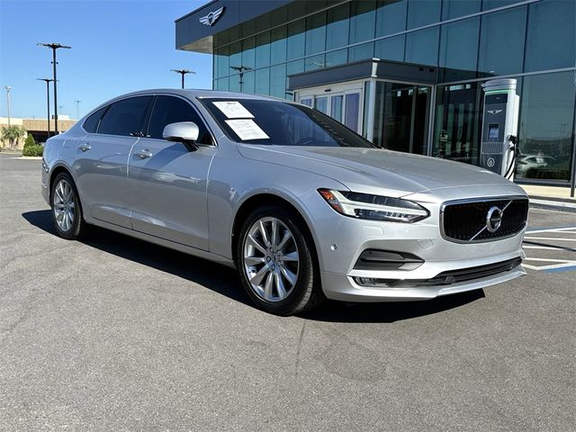 2018 Volvo S90 Momentum