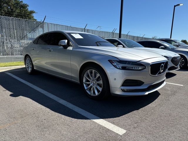 2018 Volvo S90 Momentum