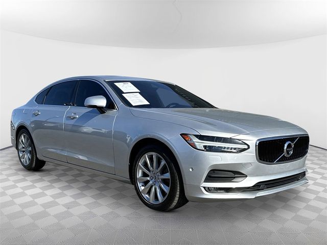 2018 Volvo S90 Momentum