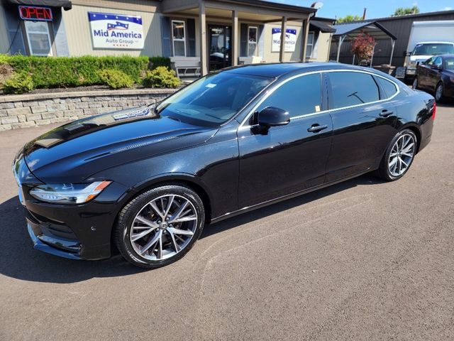 2018 Volvo S90 Momentum