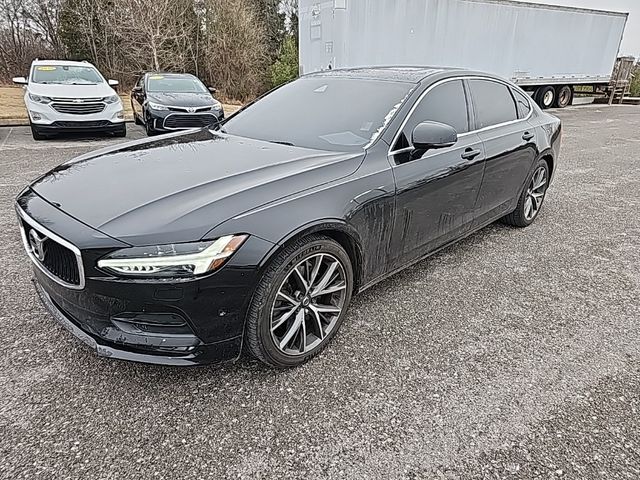 2018 Volvo S90 Momentum