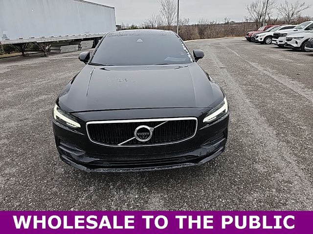 2018 Volvo S90 Momentum