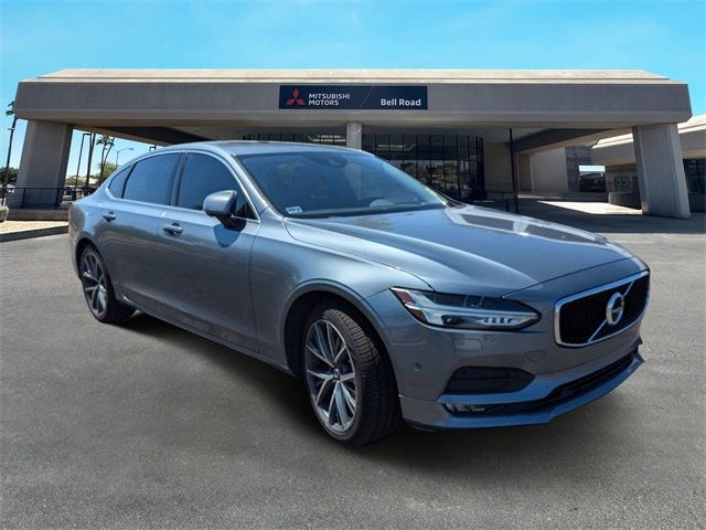 2018 Volvo S90 Momentum