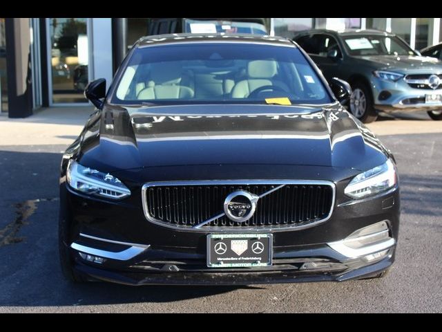 2018 Volvo S90 Momentum